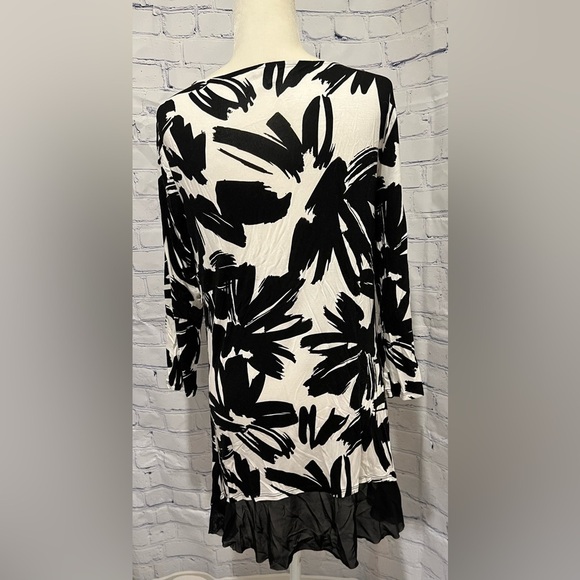 Cupio soft knit blouse Black and white abstract design size large - Picture 4 of 6